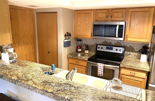 Frisco Condo | Lovely Condo with Mountain/Lake View’s in Heart of Frisco
