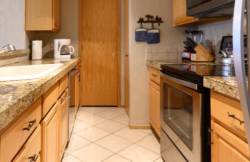 Frisco Condo | Lovely Condo with Mountain/Lake View’s in Heart of Frisco
