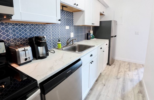 Crescent Beach Condo | Lovely condo with pool central AC, & direct beach access
