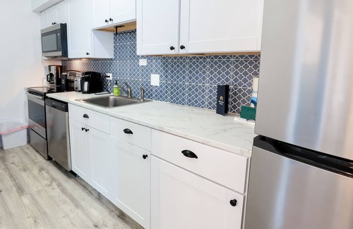 Crescent Beach Condo | Lovely condo with pool central AC, & direct beach access