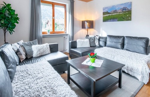 Bartholomaeberg Ski Chalet | Lovely detached holiday home in the Montafon with garden