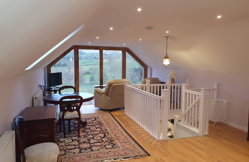 Ludwel Cottage | Lovely dog friendly cottage 4 miles from Ludlow with feature oak glass gable.