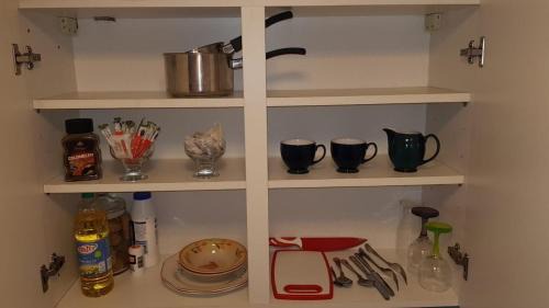 Tullamore Apartment | Lovely double bed private studio in tullamore town