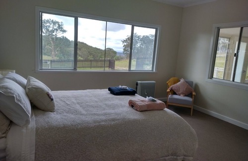 Dalveen Other | Lovely Farm Stay in the Northern Granite Belt. 8 Minutes From Wineries