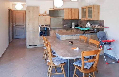 La Chapelle-Saint-Sauveur House | Lovely home in La Chapelle-Saint-Sauv