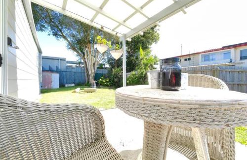 Redcliffe House | Lovely Hidden Gem in Redcliffe