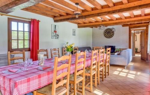 Saint-Etienne-l'Allier House | Lovely Home In Saint-Etienne-L'allier