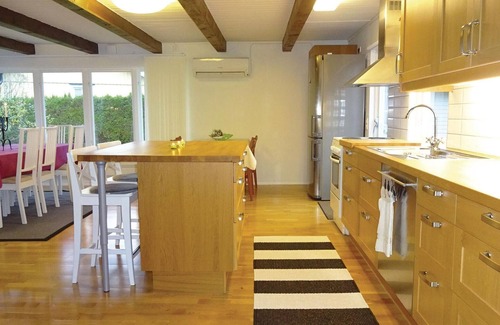 Beddingestrand House | Lovely home in Beddingestrand with WiFi