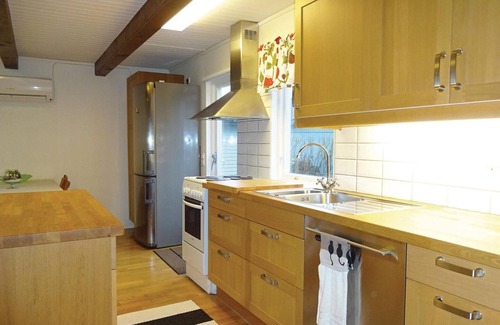 Beddingestrand House | Lovely home in Beddingestrand with WiFi