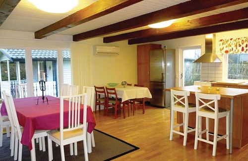 Beddingestrand House | Lovely home in Beddingestrand with WiFi