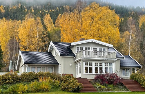 Sndre Land House | Lovely home in Bjoneroa with WiFi