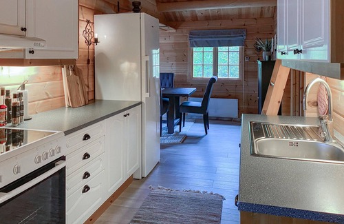 Bjorli House | Lovely home in Bjorli with WiFi
