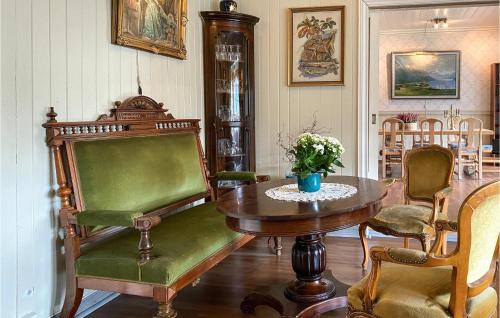 Reed House | Lovely Home In Breim With Kitchen