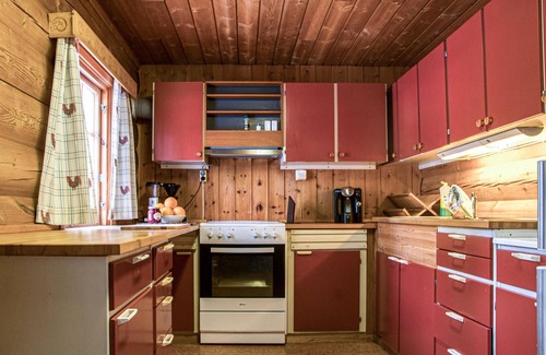 Engerdal Municipality House | Lovely home in Drevsjø with lake view