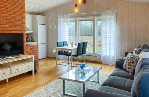 Farjestaden House | Lovely home in Färjestaden with WiFi