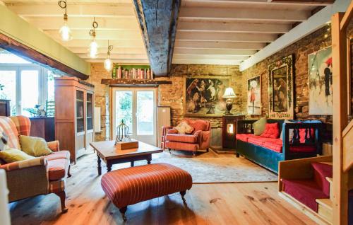 Les Loges-Marchis House | Lovely Home In Les Loges-Marchis