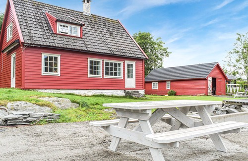 Arna House | Lovely home in Garnes with WiFi