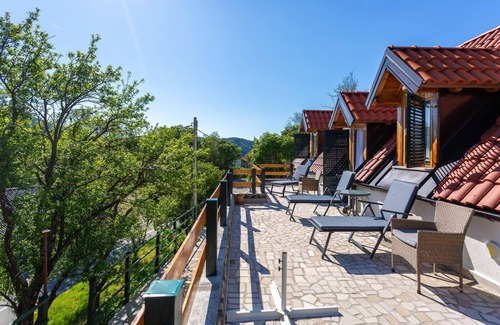 Senj House | Lovely home in Gornji Lopci with WiFi