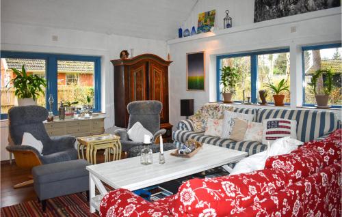 Hollviken House | Lovely Home In Höllviken With Kitchen