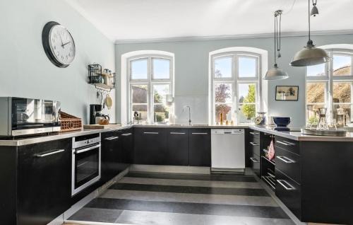 Arø House | Lovely Home In Haderslev With Kitchen