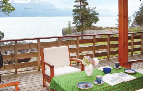 Hatlestrand House | Lovely Home In Hatlestrand With Kitchen