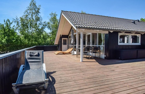 Ristinge House | Lovely home in Humble with WiFi