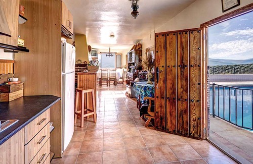 Iznajar House | Lovely home in Iznajar with WiFi