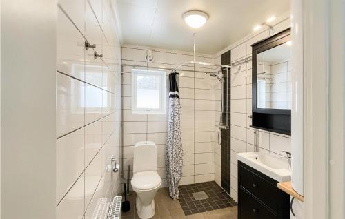 Hagaby House | Lovely Home In Löttorp With Wifi