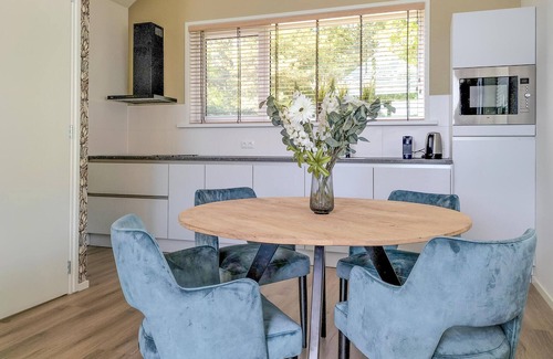 Oosterwolde House | Lovely home in Oosterwolde with WiFi