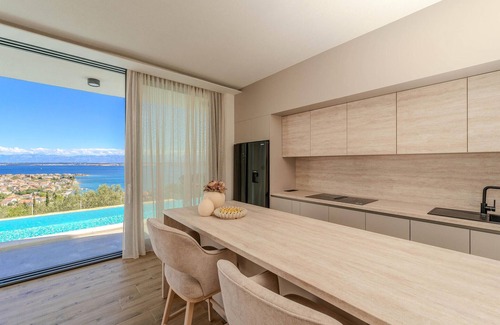 Preko House | Lovely home in Preko with sauna