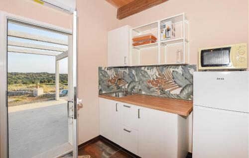 Ragusa House | Lovely Home In Ragusa With Wifi
