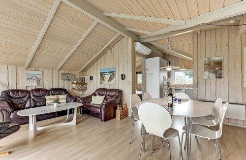 Romo House | Lovely home in Rømø with kitchen