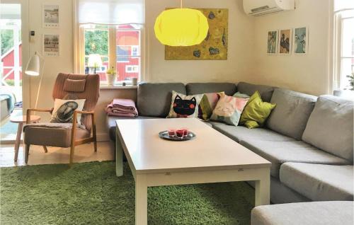 Sollebrunn House | Lovely Home In Sollebrunn With Wifi