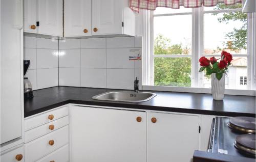 Sommen House | Lovely Home In Sommen With Kitchen