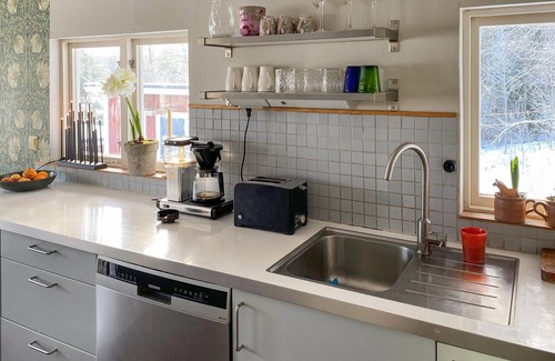Jönköping House | Lovely home in Taberg with kitchen