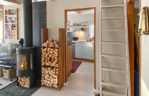 Jönköping House | Lovely home in Taberg with kitchen