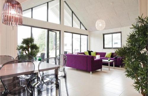 Holloselund House | Lovely Home In Tisvildeleje With Sauna