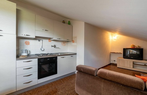 Castagnole delle Lanze Apartment | Lovely apartment for 4 people with A/C, WIFI, pool, TV and patio
