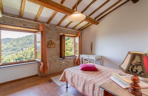 Mastiano Villa | Lovely apartment in villa with WIFI, pool, TV, patio, pets allowed, panoramic view, close to Lucca