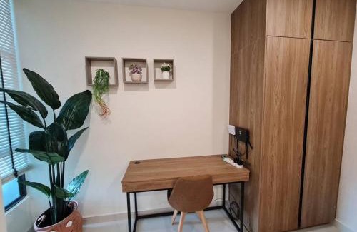 Batu Lintang Apartment | Lovely Kozi Square Studio 1 Bedroom with Pool LV7E