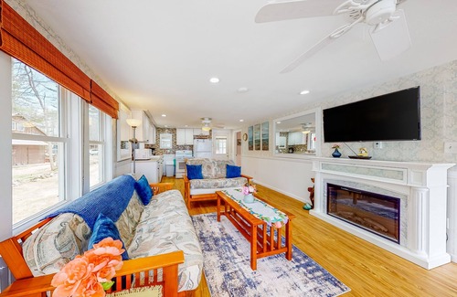 South Sanford House | Lovely lakefront home with deck, fire-pit, grill, private dock & pet friendly