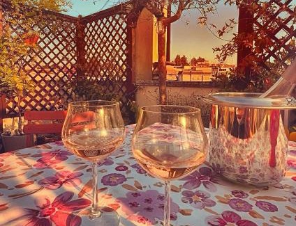 Monteverde Nuovo Apartment | Lovely mid-century apartment with stunning terrace