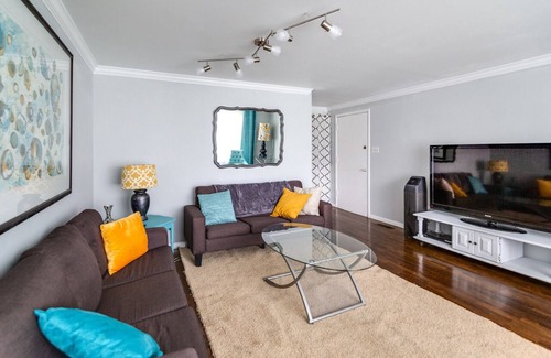 Hillcrest House | Lovely Midcentury Modern Inspired 3 bedroom house