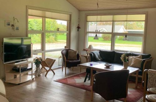 Hou House | Lovely New Cottage Near Beach, Forest And Town