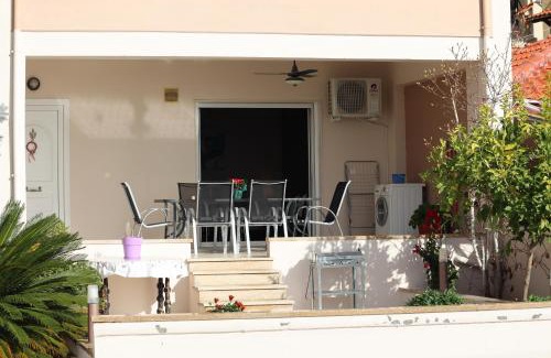 Kavala Apartment | Lovely studio with beautiful garden