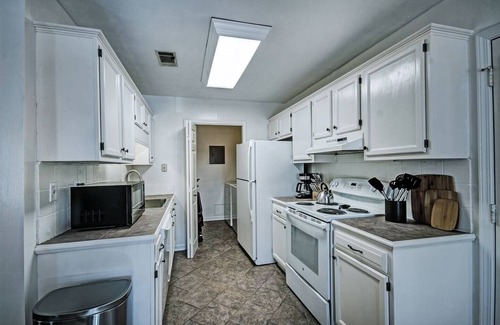 Flowood House | Lovely Two Bedroom Getaway Near the Reservoir