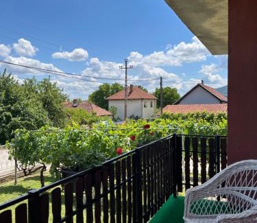 Arandelovac Apartment | Loza House