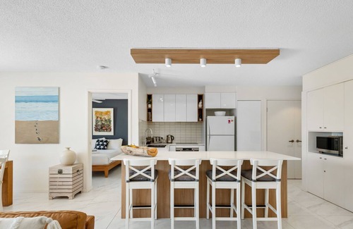Coolum Beach Apartment | Lucaya - 2/6 Frank Street