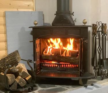 Poiana Tapului Ski Chalet | Lucomi Chalet - For groups - 5 bedrooms