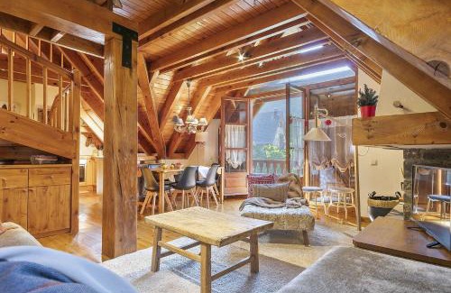 Arties Apartment | Luderna - Dúplex con terraza Esclòps